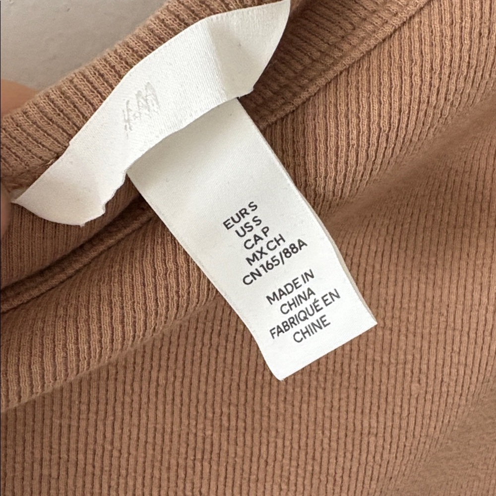 H&M Ribbed One Shoulder Top - Picture 2 of 3
